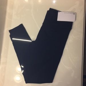 BRAND NEW fabletics mesh activewear leggings